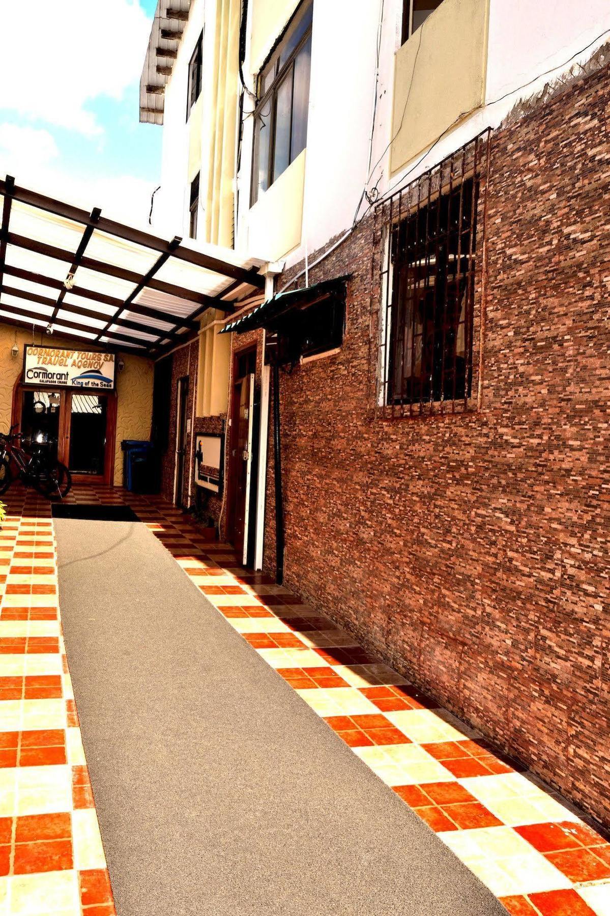 Hostal Cormorant Flightless Puerto Ayora (Galapagos Islands) Exterior foto